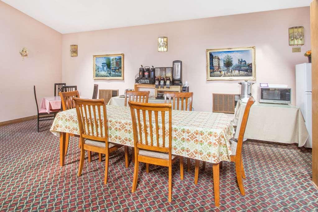 Knights Inn Endwell Restoran foto