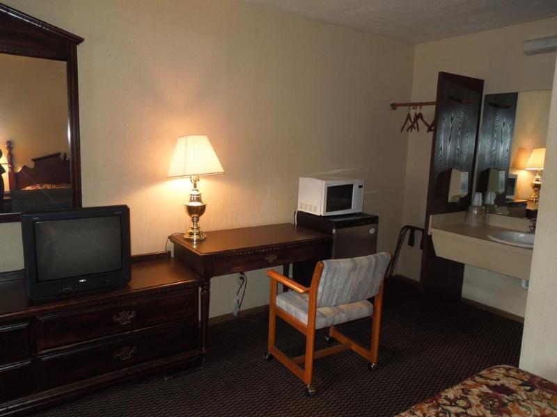 Knights Inn Endwell Bagian luar foto