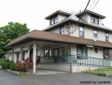Knights Inn Endwell Bagian luar foto