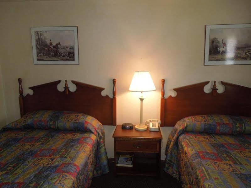 Knights Inn Endwell Bagian luar foto