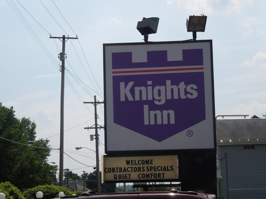 Knights Inn Endwell Bagian luar foto