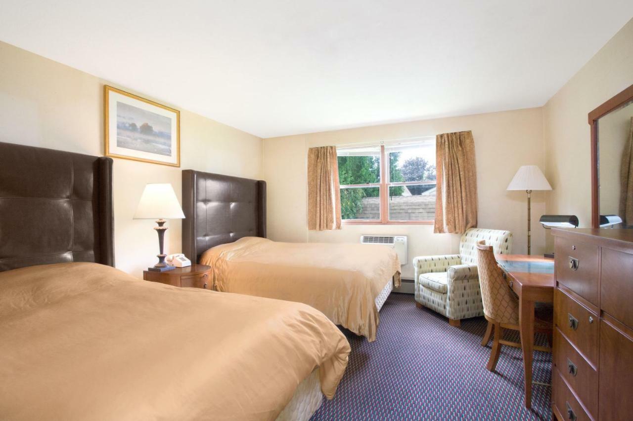 Knights Inn Endwell Bagian luar foto